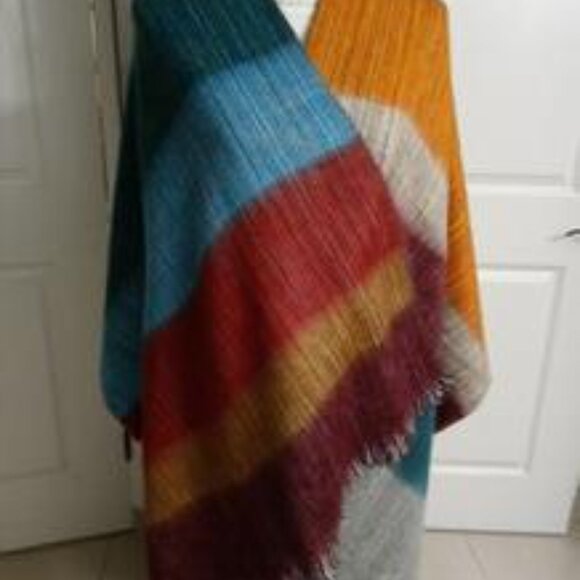 Artisanal Alpaca blend Shawl multicolor handmade in Ecuador,assortment of Colors - Picture 1 of 16